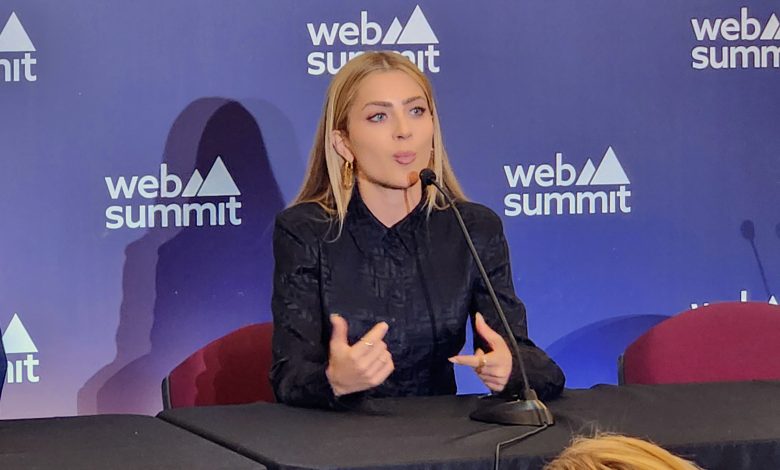 No Web Summit, Jade Picon relaciona atenção à saúde mental com carreira de sucesso: 'Transformou a minha vida'