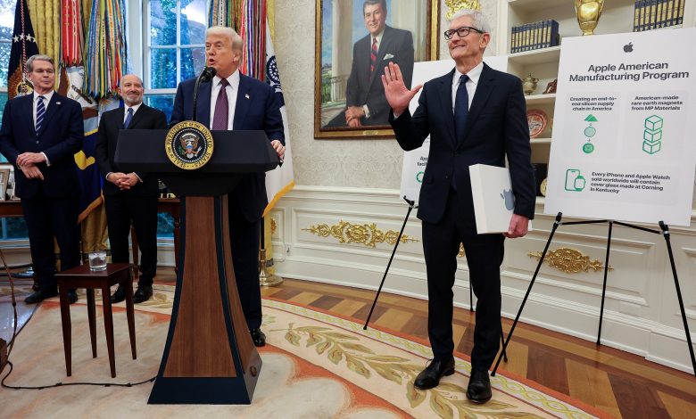 Com Trump, Apple anuncia mais US$ 100 milhões em investimento para fabricar partes do iPhone nos EUA