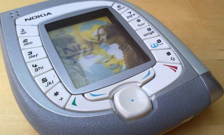 Diferentões: confira os 8 celulares mais esquisitos da história