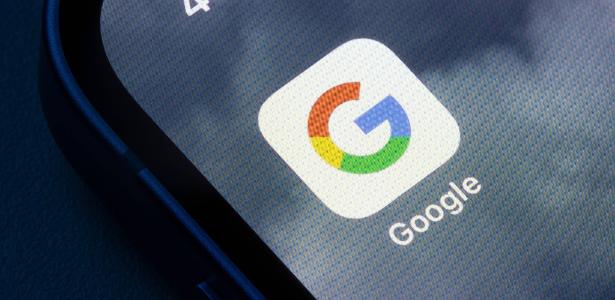 Decisão da Justiça dos EUA condenou o Google a pagar US$ 425,7 milhões por coleta irregular de dados de quase 100 milhões de usuários; na Europa, multa foi adiada em meio a negociações comerciais