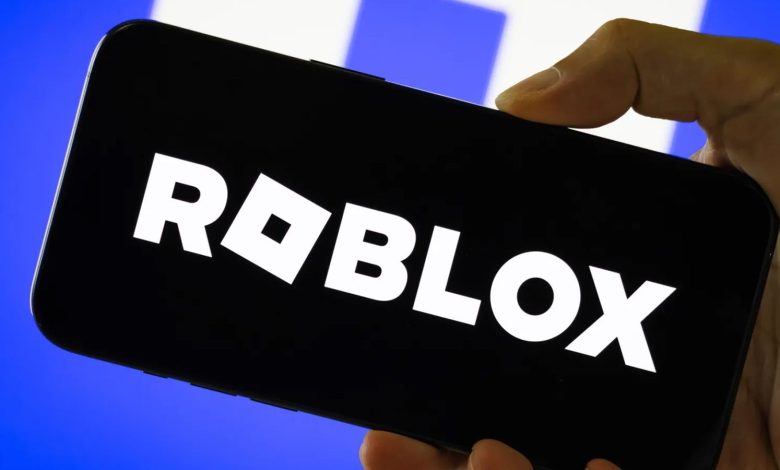 Roblox vira alvo de investigação após jogos simulando morte de Charlie Kirk