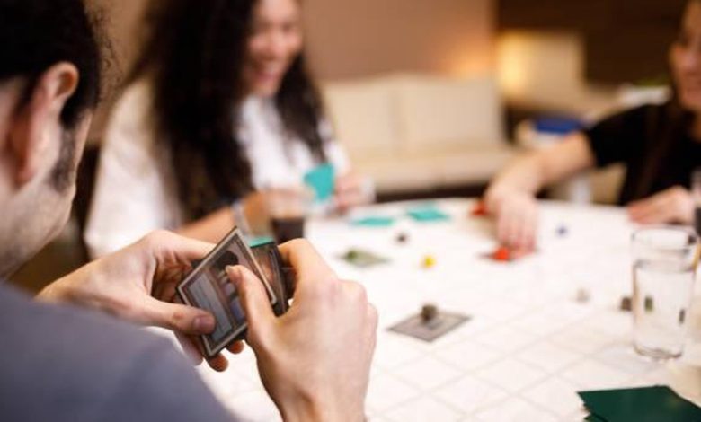 Jogos de cartas e tabuleiros a partir de R$ 8 no Esquenta Black Friday da Amazon
