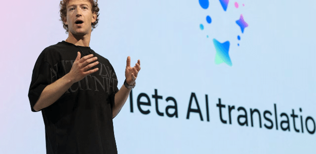 Mark Zuckerberg, CEO da Meta, durante apresentação sobre Meta AI, pivô da batalha dos chatbots de IA no WhatsApp