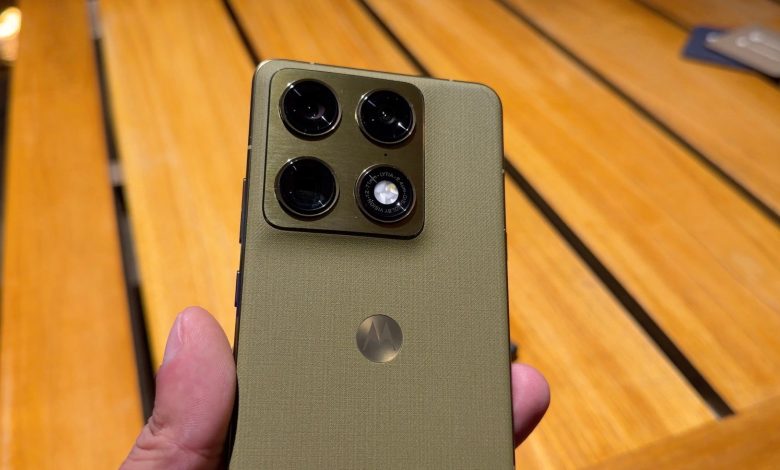 Motorola Signature é o novo smartphone premium da marca com quatro câmeras de 50 MP