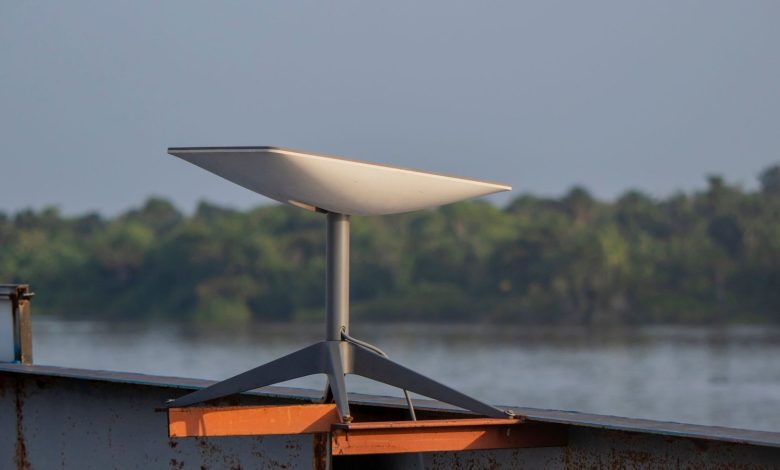 Musk volta a dizer que Starlink não está na África do Sul porque ele não é negro