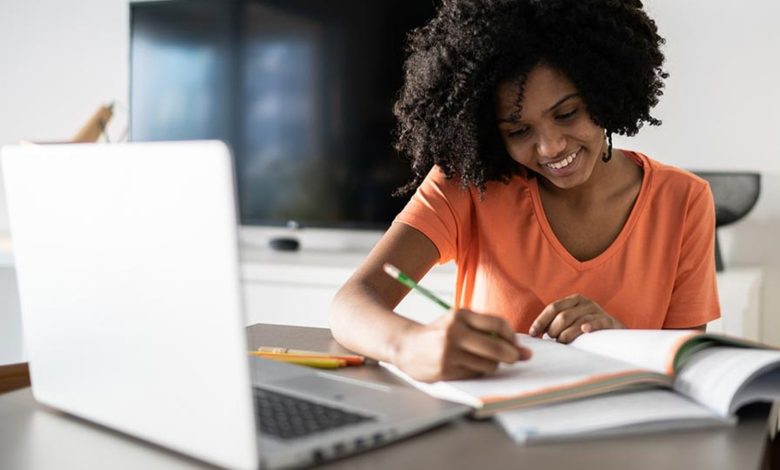 Voltas às aulas em casa: roteadores, monitores e outros itens para quem estuda remoto
