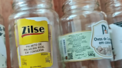 Truques caseiros prometem eliminar cola e etiquetas de potes de vidro usando itens comuns