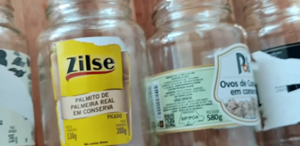 Truques caseiros prometem eliminar cola e etiquetas de potes de vidro usando itens comuns