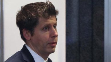 12.mai.2026 - Sam Altman, CEO da OpenAI, chega à corte em ação movida por Elon Musk contra a companhia, em Oakland, na Califórnia (EUA)