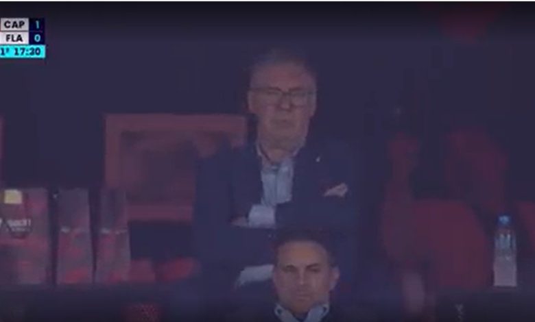 É #FAKE foto de Carlo Ancelotti dormindo no jogo Athletico-PR x Flamengo; imagem foi manipulada com inteligência artificial