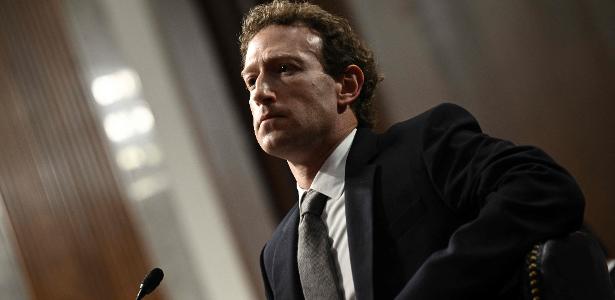 31.jan.2024 - Mark Zuckerberg, CEO da Meta, durante testemunho ao comitê judiciário do Senado; empresário foi um dos convocados a falar sobre segurança infantil