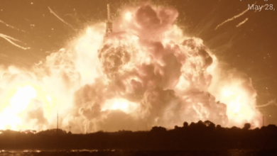 Foguete da Blue Origin explode durante teste na plataforma de lançamento