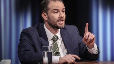11.mai.2026 - Ministro da Fazenda, Dario Durigan, participa do programa Na mesa com Datena, da EBC