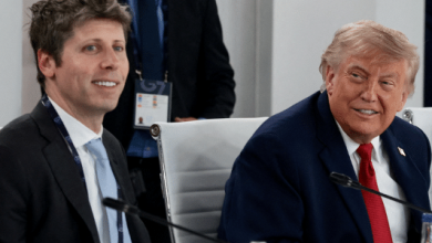 17.jun.26 - O presidente dos EUA, Donald Trump (à direita), e o CEO da OpenAI, Sam Altman, em encontro durante a Cúpula do G7 em Evian-les-Bains, França