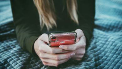 Amor na era do swipe: como apps mudaram o namoro no Brasil