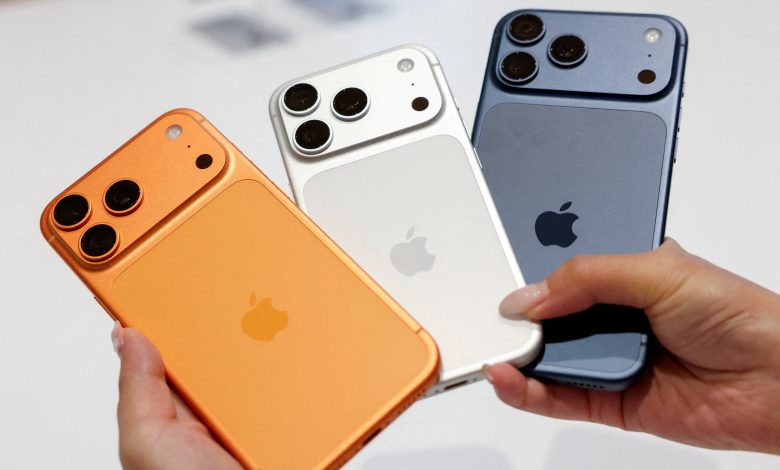 Apple libera lojas de apps e pagamentos de terceiros no iPhone