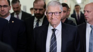 Bill Gates diz que Epstein tentou chantageá-lo por sua infidelidade.