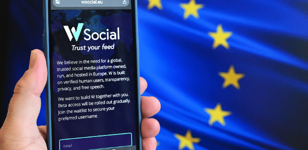 Página inicial da W, nova plataforma cujos dados são alojados integralmente na Europa