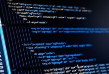 Falsos assistentes de IA roubam credenciais e dados de programadores