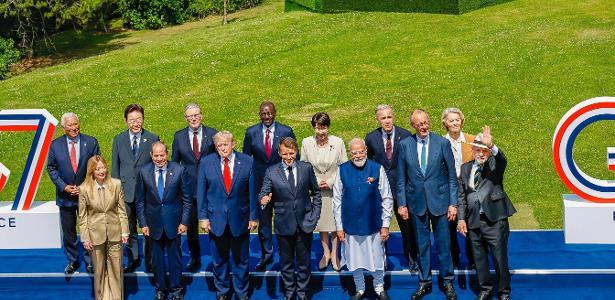 16.jun.2026 - Fotografia oficial dos chefes de delegação dos países membros e dos países convidados do G7, com Lula, Donald Trump, Emmanuel Macron, Narendra Modi, entre outros