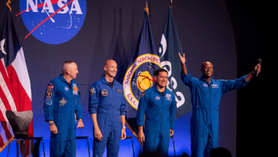 09.jun.26 - Os astronautas Randy Bresnik, Luca Parmitano, Frank Rubio e Andre Douglas são apresentados como a tripulação da missão Artemis 3 da NASA, durante evento no Centro Espacial Johnson da NASA em Houston, Texas, EUA