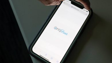 Polícia da República Tcheca acusa quatro pessoas por tráfico humano em caso envolvendo OnlyFans