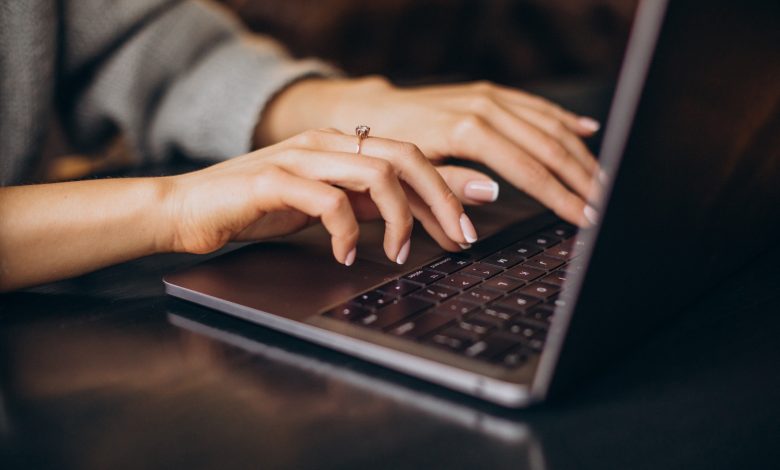 Reino Unido anuncia proibição de redes sociais para menores de 16 anos