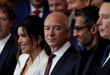 20.jan.2025 - Convidados para a posse de Trump: Mark Zuckerberg (CEO da Meta), Lauren Sanchez (esposa de Bezos), Jeff Bezos (fundador da Amazon), Sundar Pichai (CEO do Google) e Elon Musk