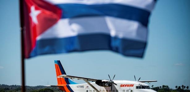 Vai pra Cuba! Agente de IA vira comunista após enfrentar trabalho tóxico