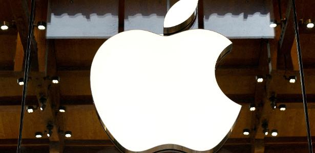 23.abr.2025 - Logotipo da Apple em loja da companhia em Paris, na França