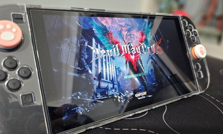 Devil May Cry 5 mostra como é divertido bater em demônios em qualquer lugar no Nintendo Switch 2
