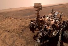 Rover Curiosity em atividade em Marte; Nasa considera enviar "jipe" semelhante para a  Lua