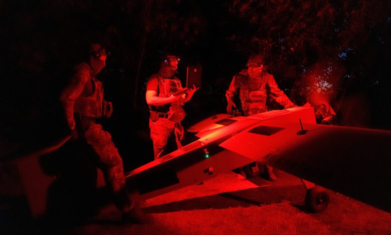 Rússia tenta bloquear Starlink de Musk para conter drones ucranianos