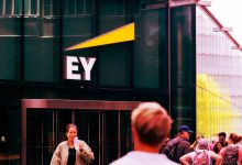 ShinyHunters extorque e ameaça vazar dados da Ernst & Young