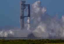 16.jul.26 - O Starship e o propulsor Super Heavy v3 da SpaceX abortaram automaticamente a ignição antes de seu 13º voo de teste, a partir do complexo de lançamento da SpaceX em Starbase, Texas, EUA