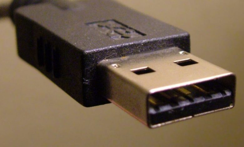 A história do USB: do cabo que só encaixa de um lado ao uso pelo iPhone