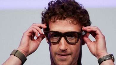 17.set.2025 - Mark Zuckerberg, CEO da Meta, usando os óculos inteligentes da Meta feitos em parceria coma Ray Ban