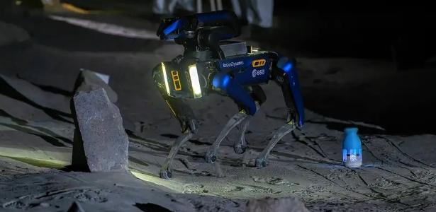 Ideia de colocar cães robôs na Lua não é nova: a imagem mostra um cão robô na instalação de simulação lunar Luna, na Alemanha