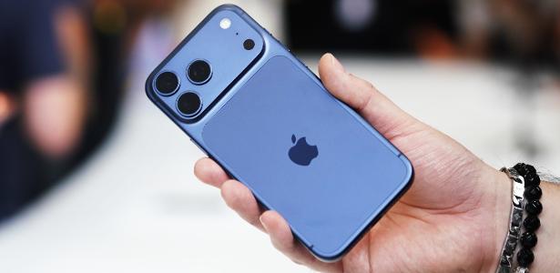 9.set.2025 - iPhone 17 Pro é exibido durante lançamento do celular na sede da Apple, em Cupertino, na Califórnia (EUA)