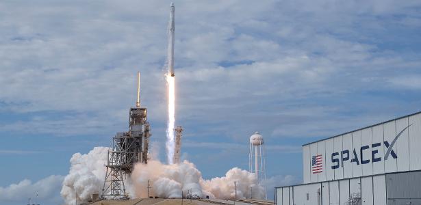 SpaceX afirmou que pretende lançar uma constelação de 1 milhão de satélites que orbitarão a Terra e aproveitarão a energia solar para alimentar centros de dados de IA