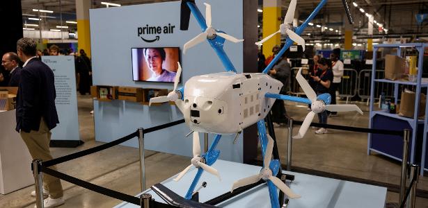 4.jun.2026 - Drone Prime Air, da Amazon, exibido durante evento em Dartford, no Reino Unido