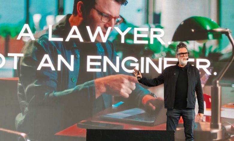 ‘Com a IA, estamos mudando de executores para tomadores de decisão’, diz futurista Neil Redding