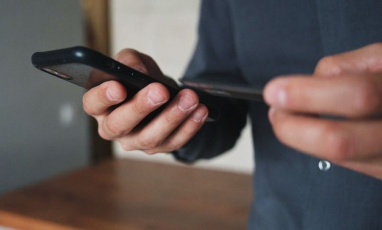 Alteração de IMEIs e notas fiscais falsas: entenda esquema usado por criminosos para comercializar celulares roubados