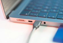 Bateria do notebook: deixar na tomada o dia todo faz mal?