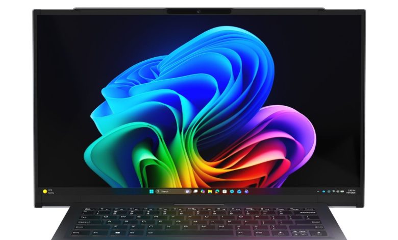 Lenovo revela notebook compacto que expande tela flexível para até 17"