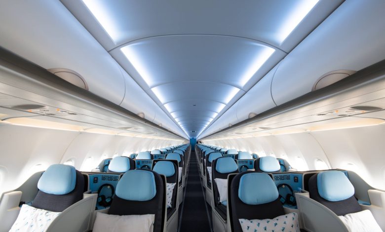 Mais espaço, cama e cardápio gourmet: como é viajar no avião que só tem classe executiva