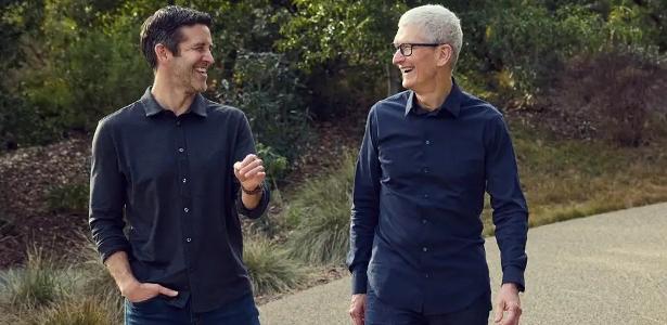 John Ternus (esq.) terá a missão de substituir Tim Cook no comando da Apple