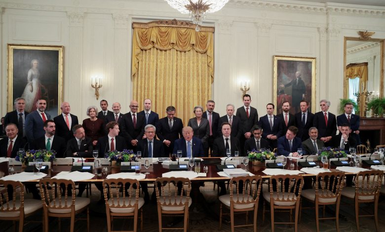 Trump reúne CEOs de IA e anuncia compromisso para reforçar controles de segurança