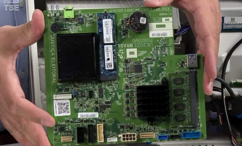 Roda Tibia?! Urna Eletrônica das Eleições utiliza 4 GB de RAM e memória SSD